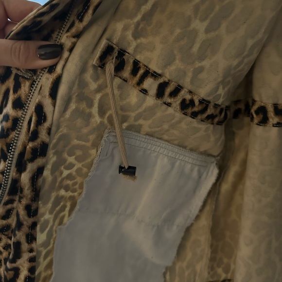 Forever 21 Cheeta Print Oversized Denim Blazer - Picture 8 of 8
